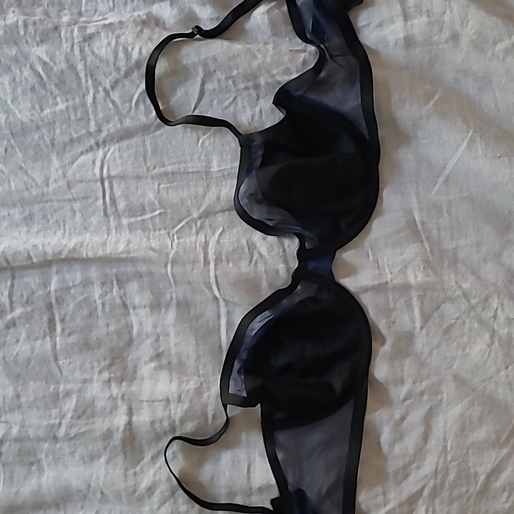 Victoria's Secret unlined demi 38C